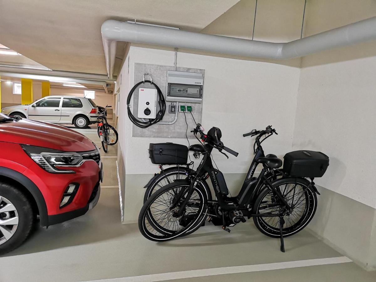 Pole Poppenspaeler Mit Ladestation Busum Luaran gambar